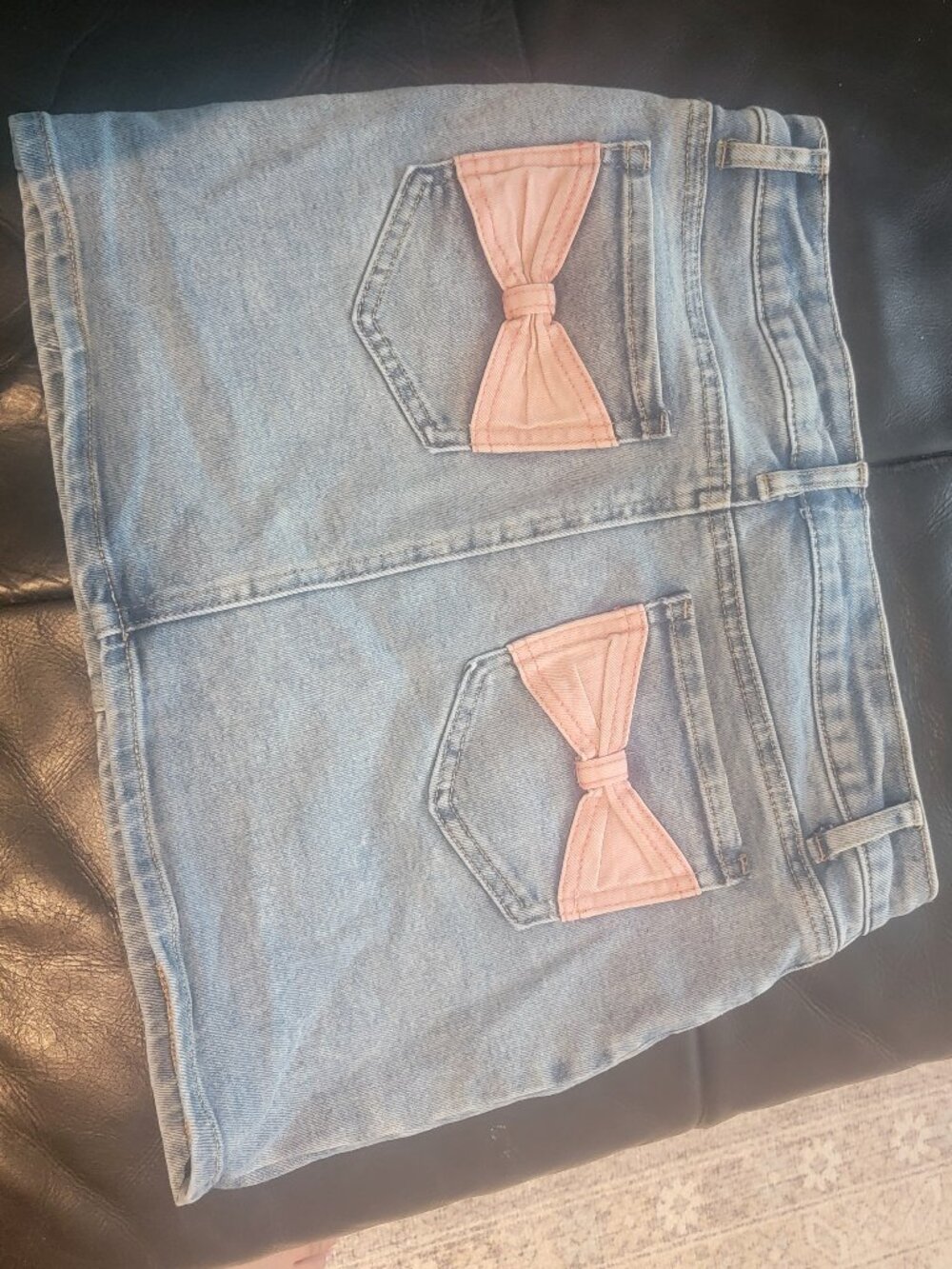 Girls size 16 denim skirt pink bow 🎀 pockets